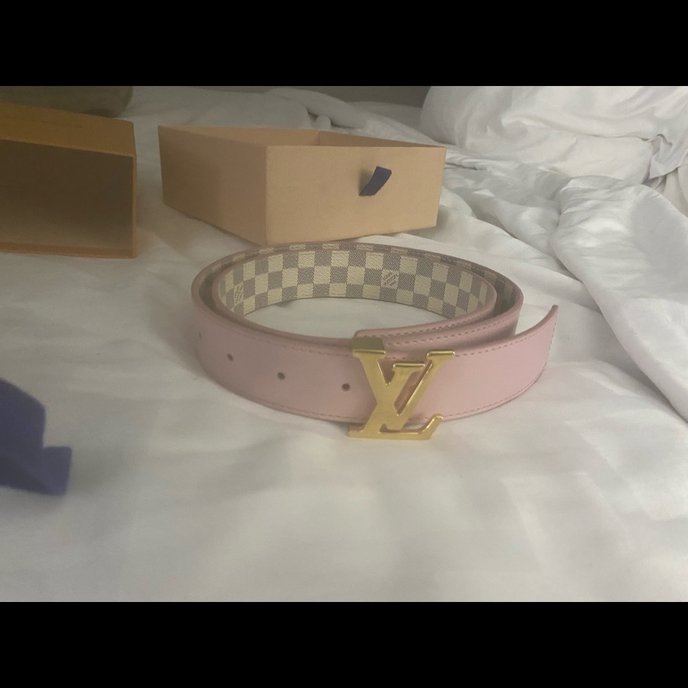 Louis Vuitton reversible belt